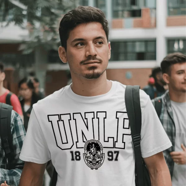 Remera Universitaria UNLP - Imagen 2