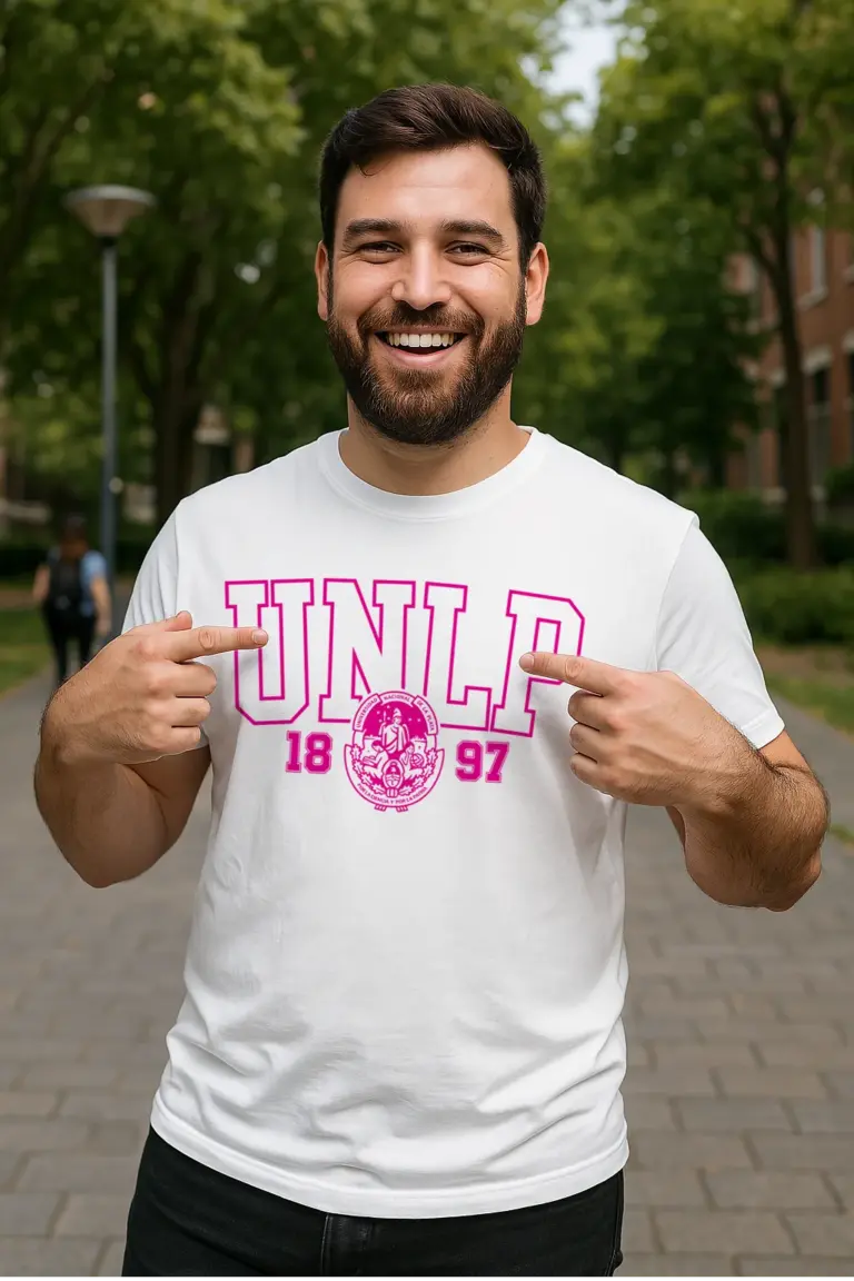 Remera Universitaria UNLP